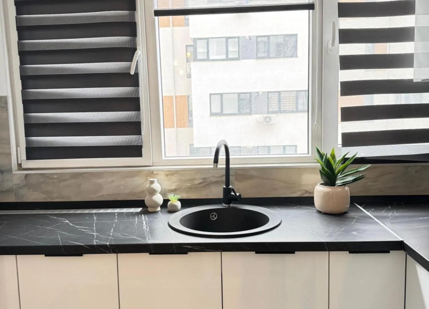 Luxury Cozy Apartments At Central Address Bucuresti  Bucharest